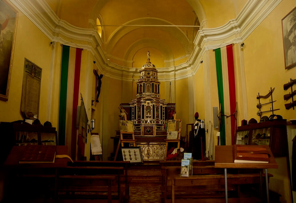 Chiesa di San Rocco Civenna Interno